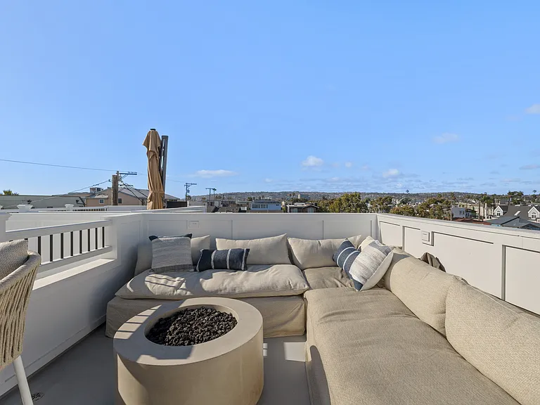 720 Nantasket Ct — Photo 39