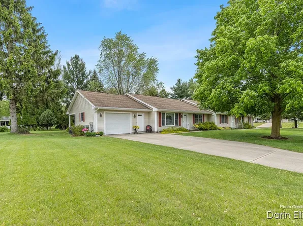 167 Holiday Dr, Ionia, MI 48846