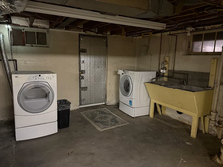 196 Clover St #1 — Photo 19