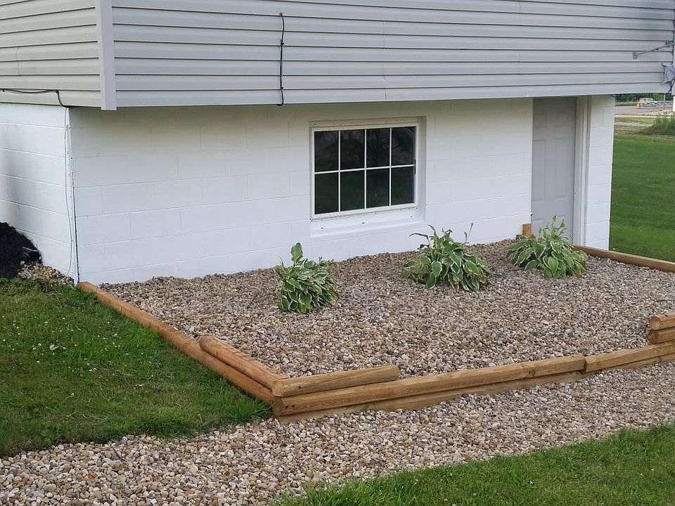 Side of house bdrm with private entry