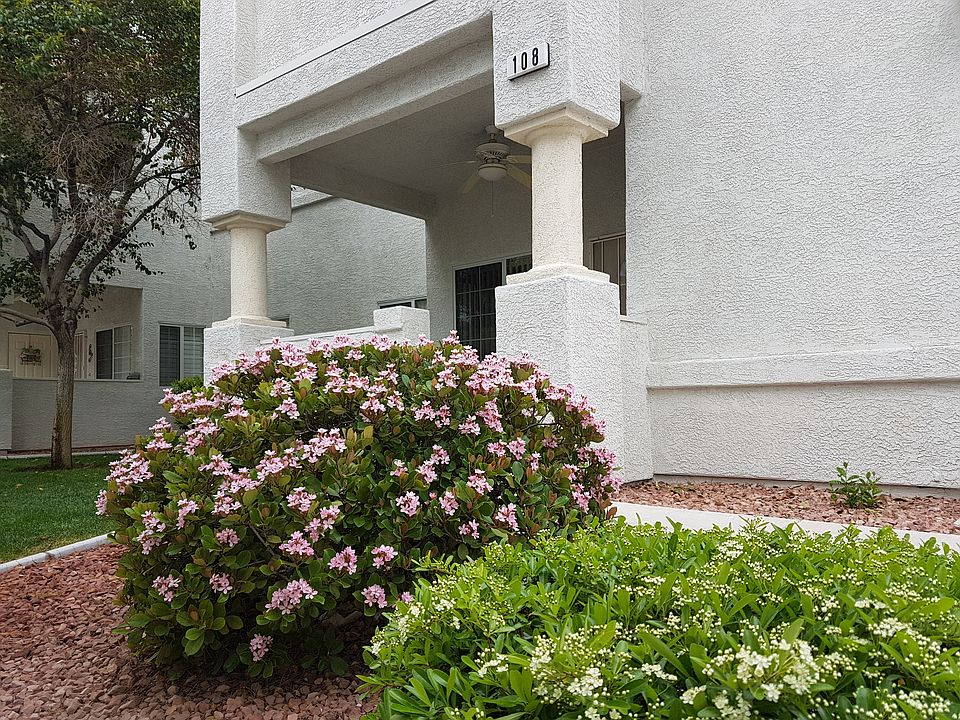Access alley and patio