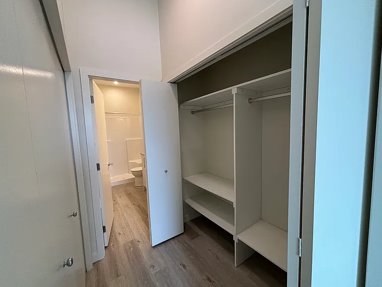 7110 Edgehill Cres — Photo 30