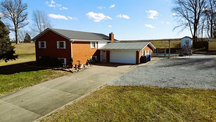 462 Prather Dr photo 1