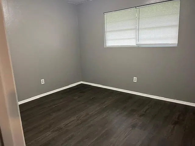 2 bed, $750 — Photo 2