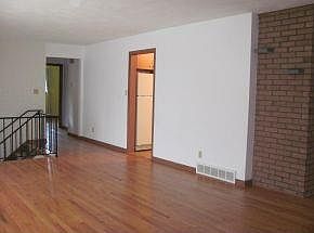 4th image of 624 Harvard St
