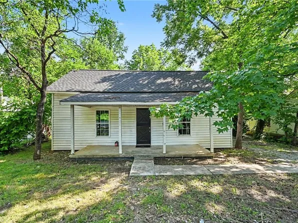 1119 N Park Ave, Burlington, NC 27217