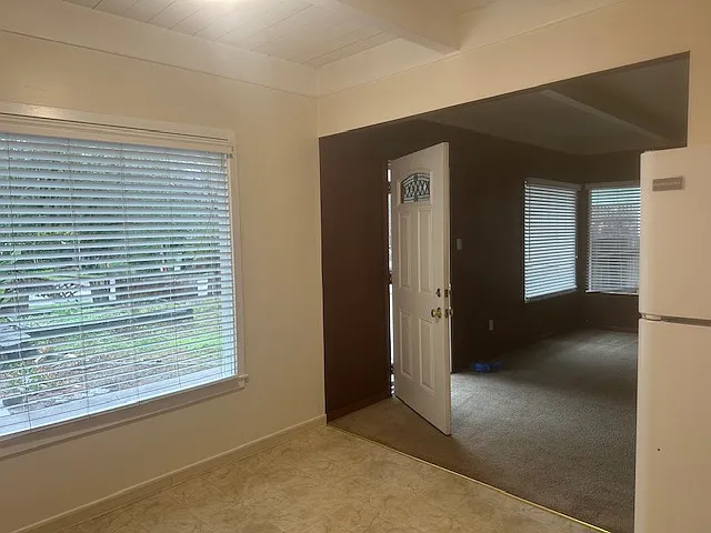 455 Maple Ave — Photo 5