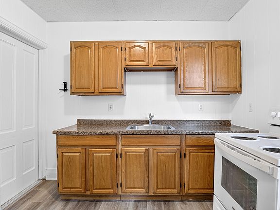 5th image of 919 Mifflin St Floor 1