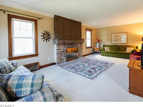 5th image of 15607 Fernway Dr