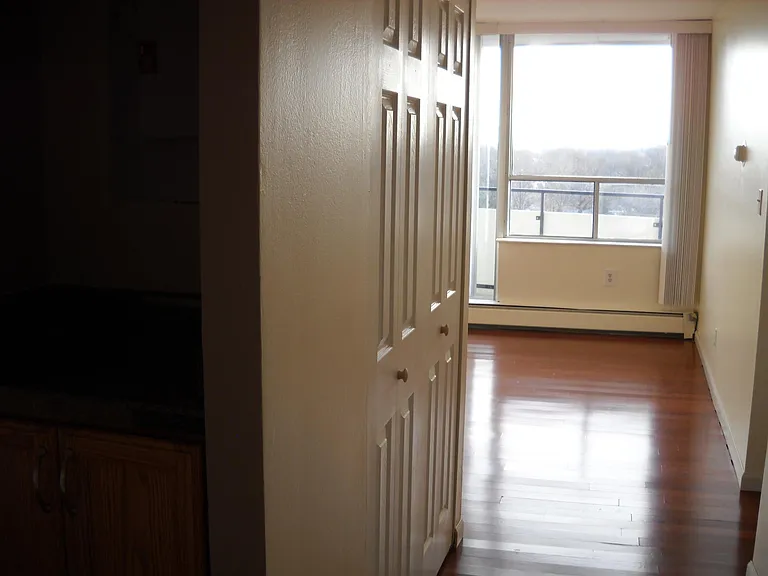 11811 Lake Ave — Photo 4