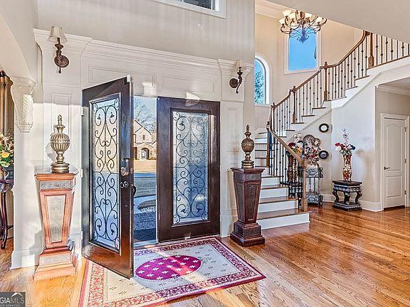 4th image of 376 Masters Club Blvd