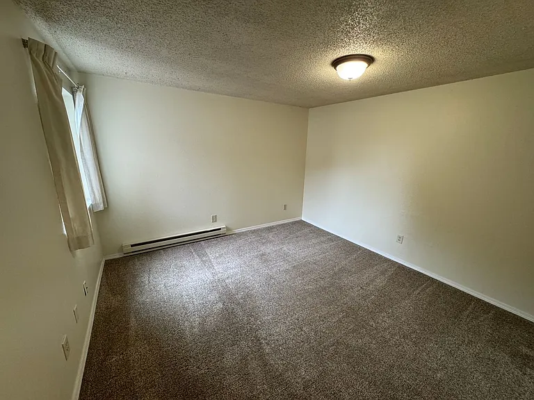 197-2105-09 Lincoln — Photo 7