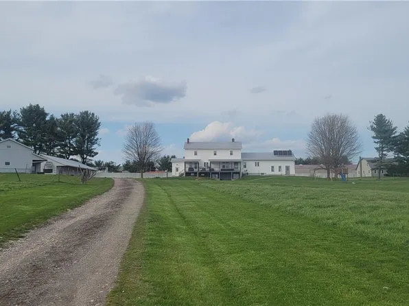 15560 Burton Windsor Rd, Middlefield, OH 44062