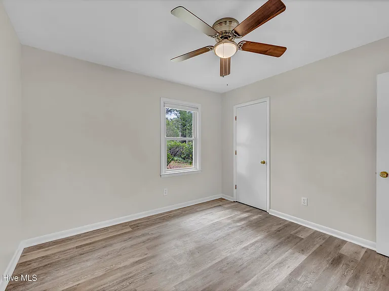 917 Wordsworth Dr — Photo 12