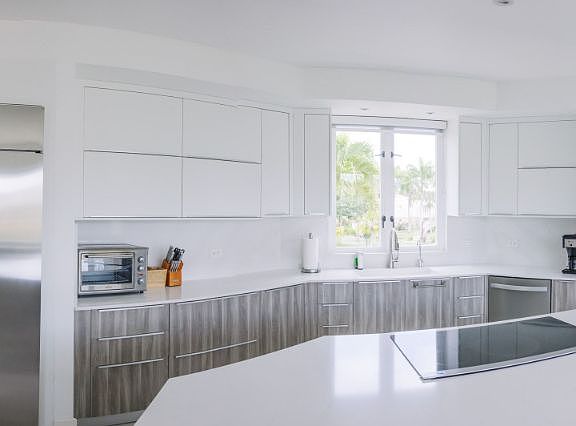 4th image of Lakeside Villa