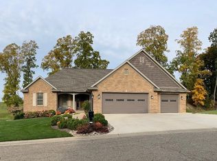 5175 Robin Ct, Millersburg, OH 44654