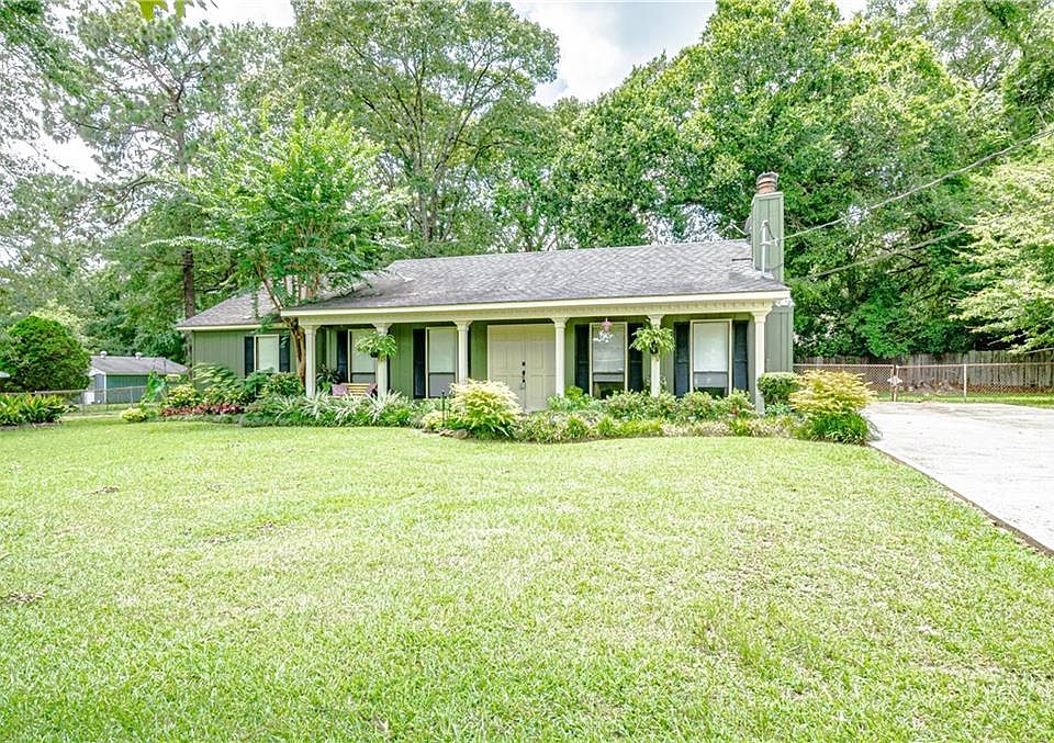 1st image of 2574 Diberville Dr N