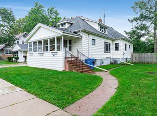 3 Selkirk Ave, Leamington, ON N8H1G2