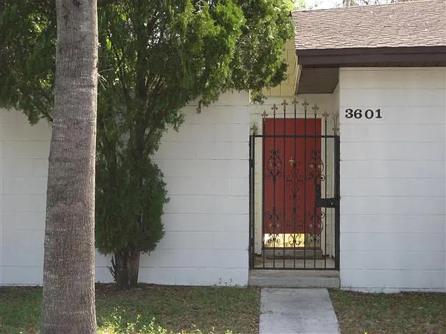 2 bed, 820 sqft, $1,385 — Photo 3