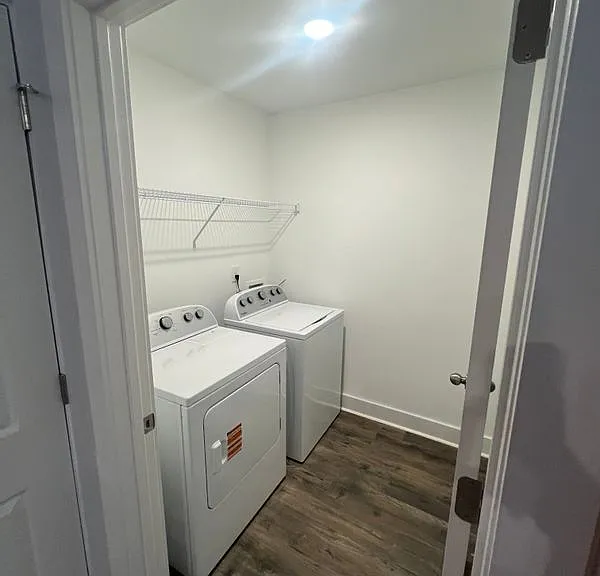 515 S Forest Ave — Photo 5