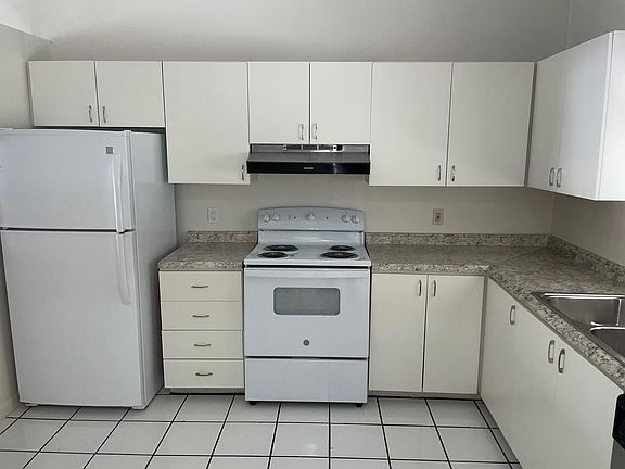 4th image of 9013 NW 23rd Pl