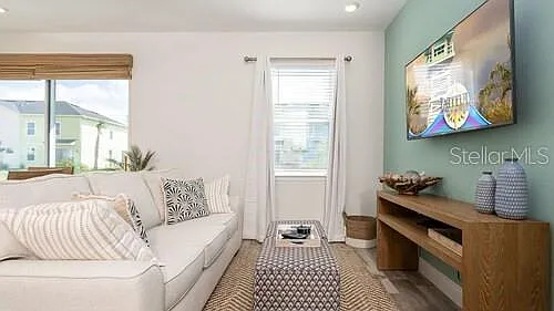 3 bed, 2.0 bath, 1712 sqft, $3,300 — Photo 4