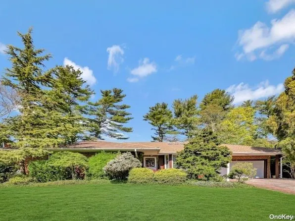 11 Hedgerow Lane, Jericho, NY 11753