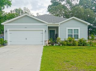 810 Jackson St, Raeford, NC 28376