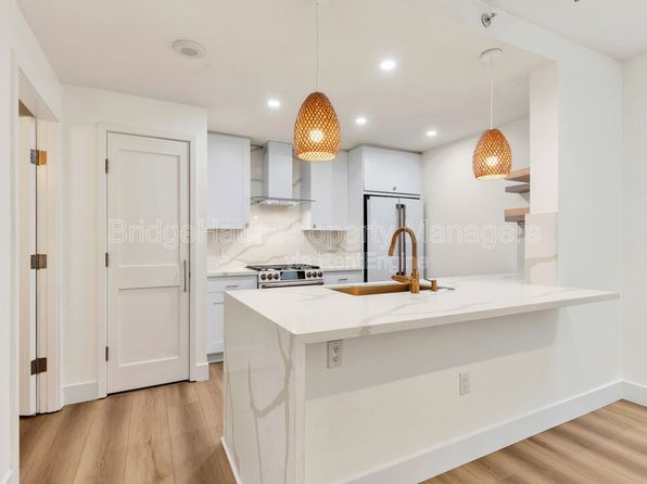 700 W East St Unit 507