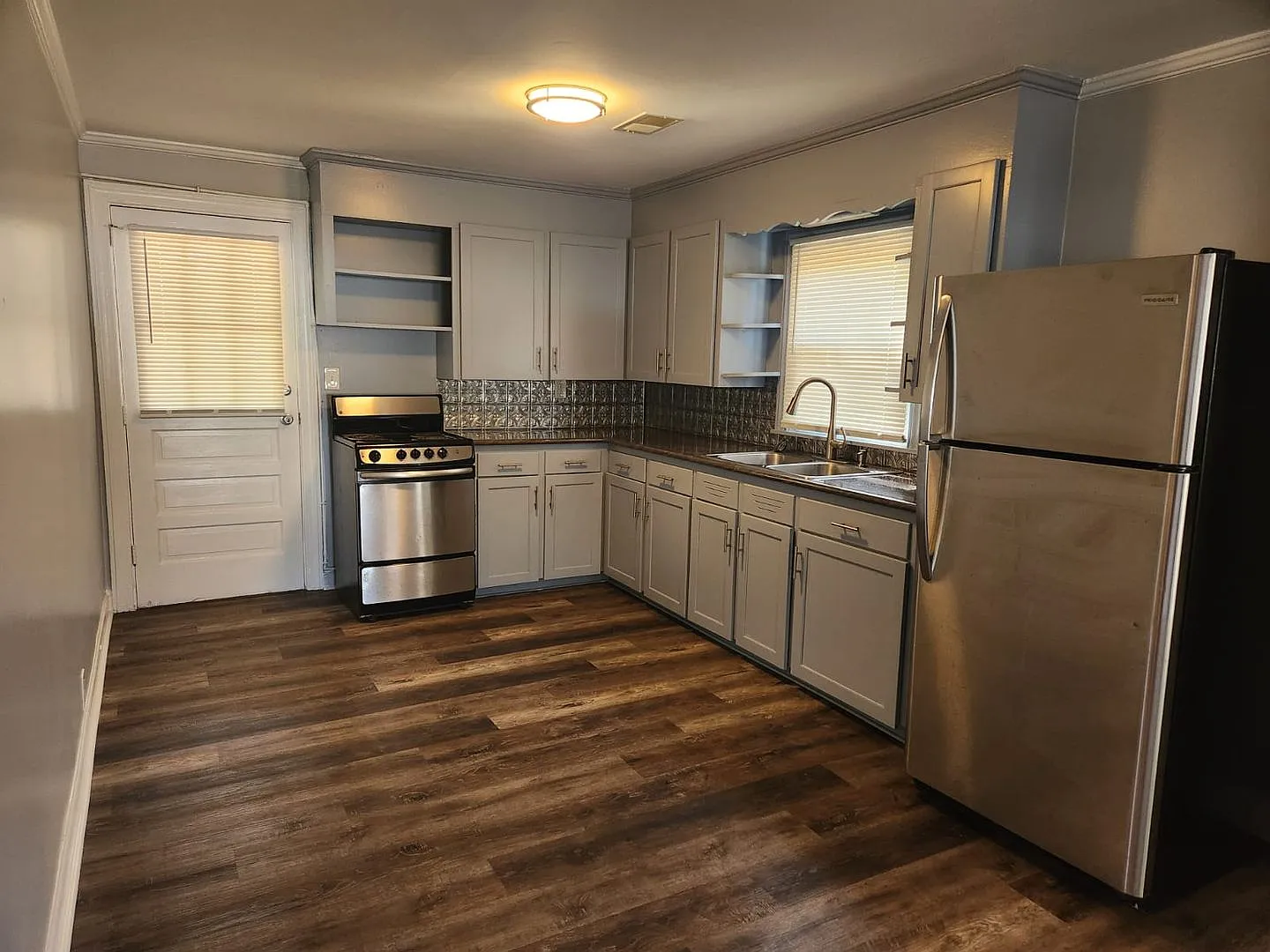 1 West Faris Road — Photo 1
