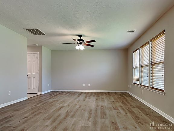 2nd image of 7203 Mountain Prairie Dr