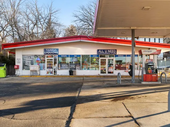404 N Parker Dr, Janesville, WI 53545