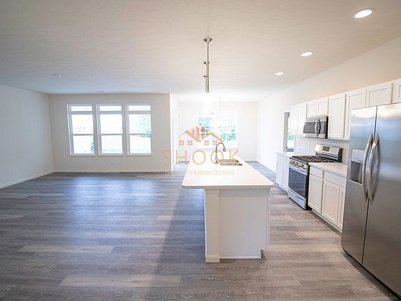 3rd image of 2879 Poinciana Dr