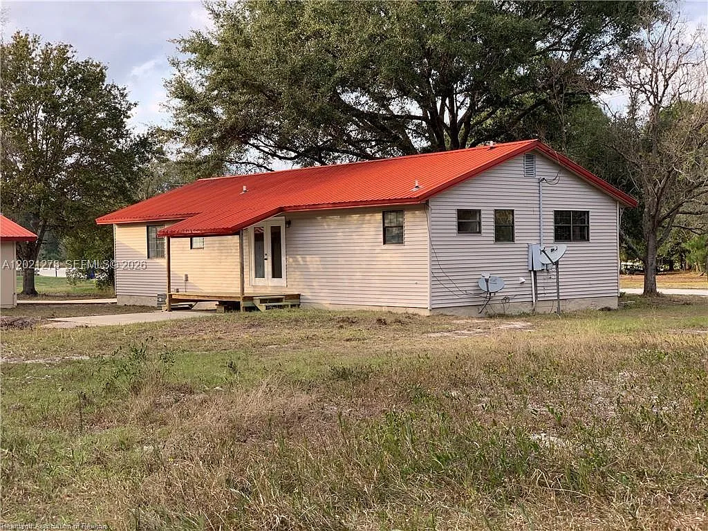 4 bed, 2.0 bath, $2,000 — Photo 4