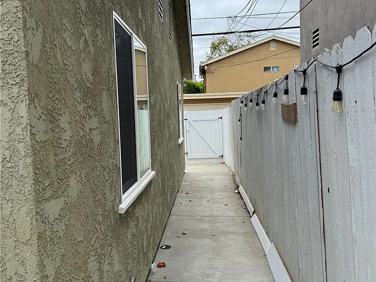 334 A Orizaba Ave — Photo 9