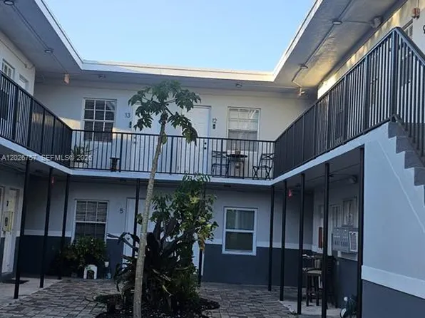 3615 Thomas Ave APT 13, Miami, FL 33133