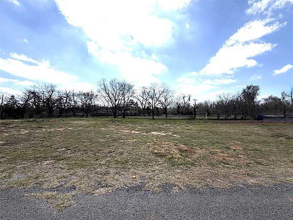 3rd image of 232 E Prospect St