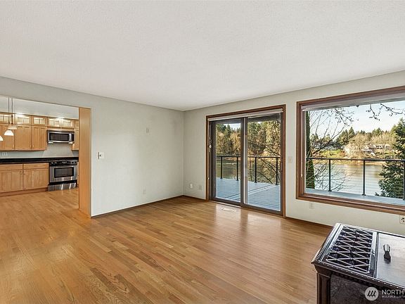 3rd image of 5221 Boulevard Extension Road SE