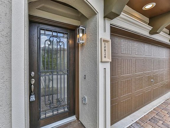 3rd image of 10828 Brittmoore Oaks Pl