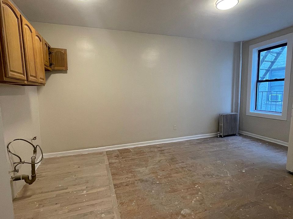 2nd image of 1815 White Plains Rd #3J