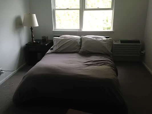 Rented by Zikos Realty Services | media 49