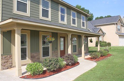 1st image of 40 Oakwood Dr