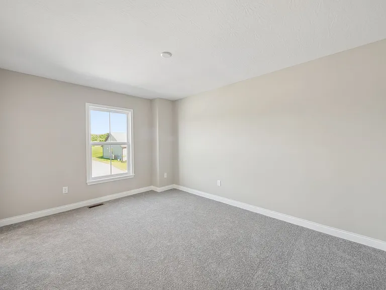 5195 Brookfield Dr — Photo 35