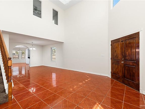 5th image of 8709 N 21st St