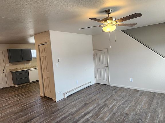 2nd image of 451 Cottonwood Lake Dr #B