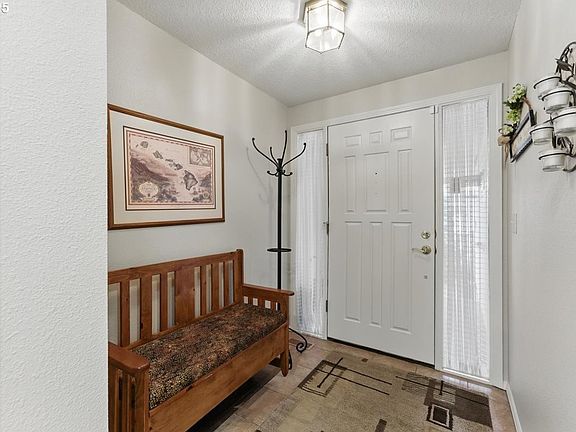 4th image of 2409 SE Spyglass Dr