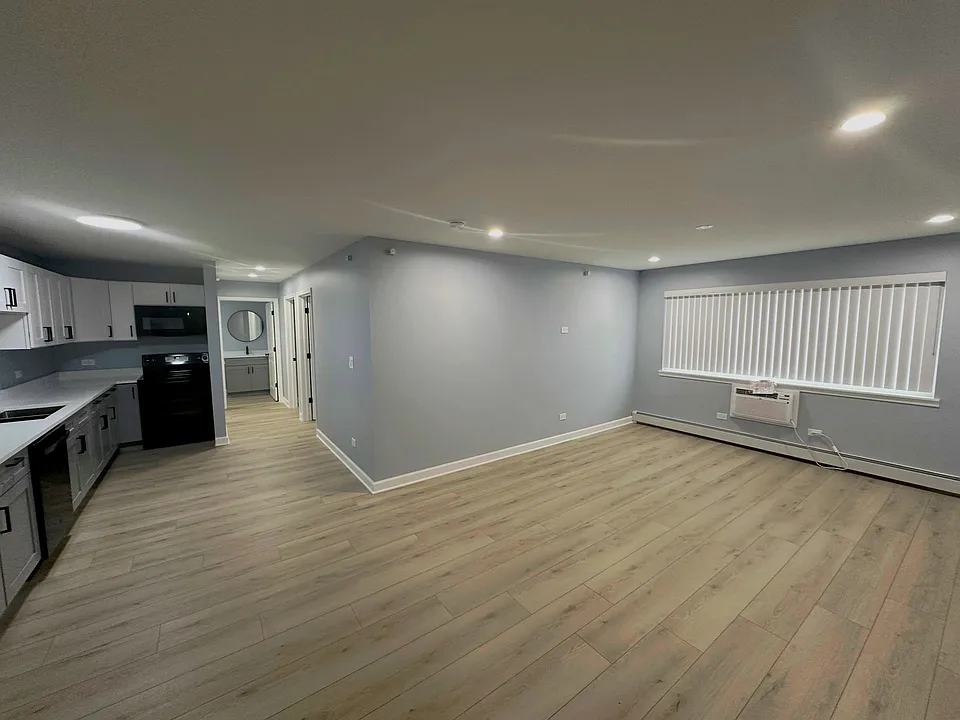 Halsted Park Apartments and Townhomes