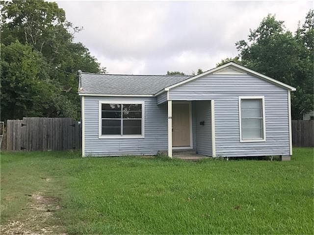 1st image of 213 N Shady Oaks St