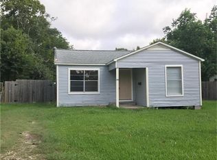213 N Shady Oaks St, Lake Jackson, TX 77566