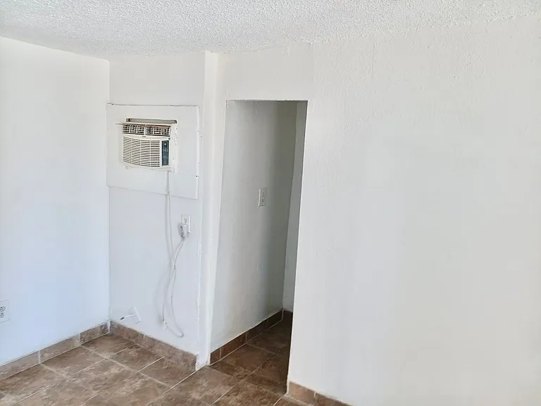 424 E Kern Ave — Photo 4